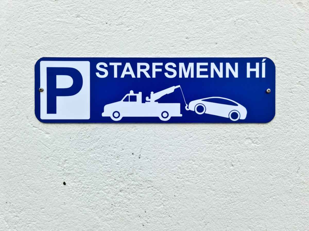 Parking Fees in Iceland Sign of a tow-away zone