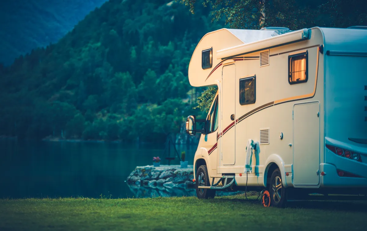 RV vs Camper